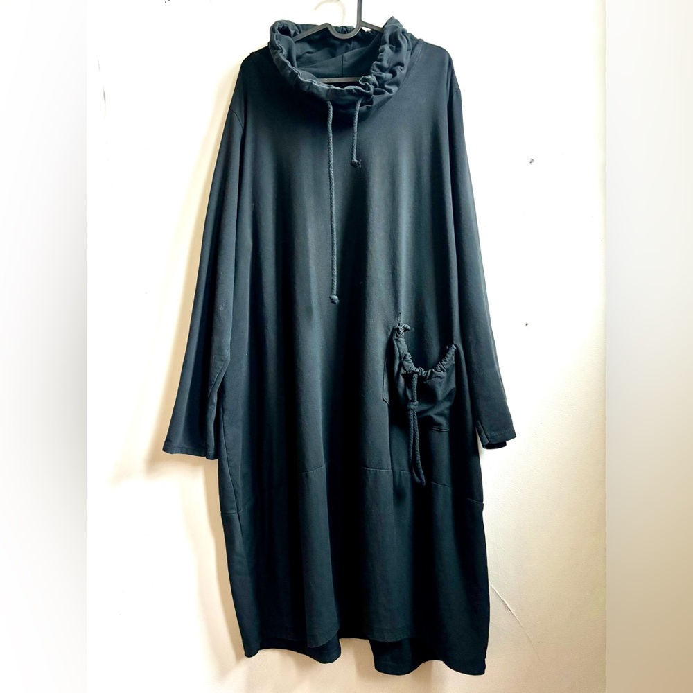 Italian Lagenlook black dress size L